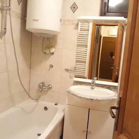 Manuela Apartman *